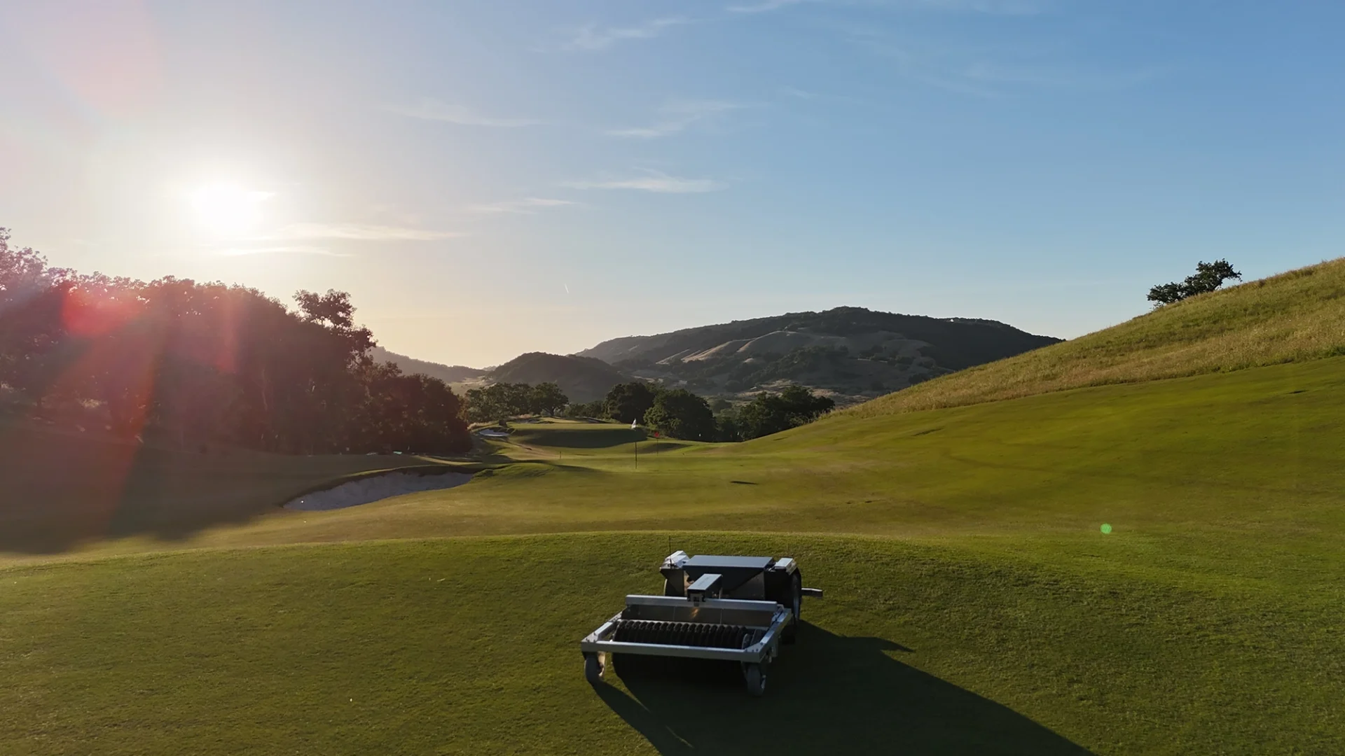 Relox Range Picker on golf course